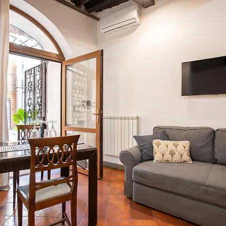 Santa Caterina By The Pantheon Апартаменты *