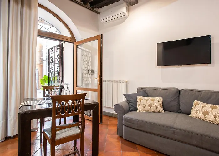 Santa Caterina By The Pantheon Апартаменты *