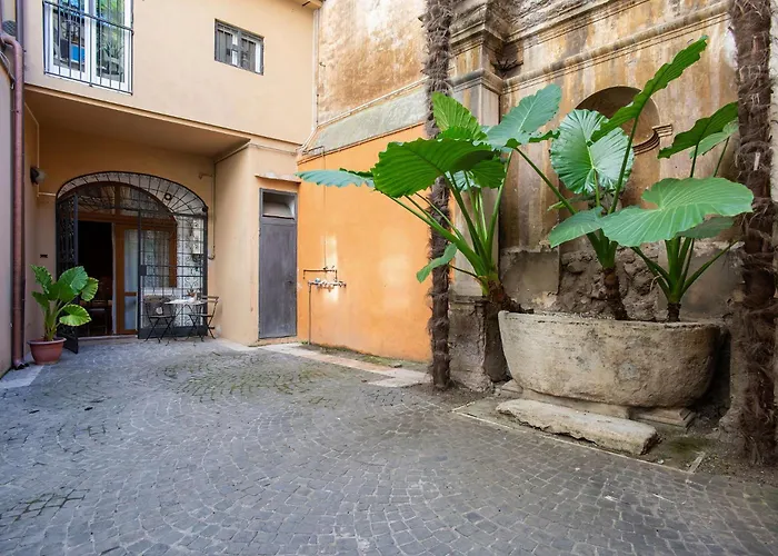 Апартаменты Santa Caterina By The Pantheon *